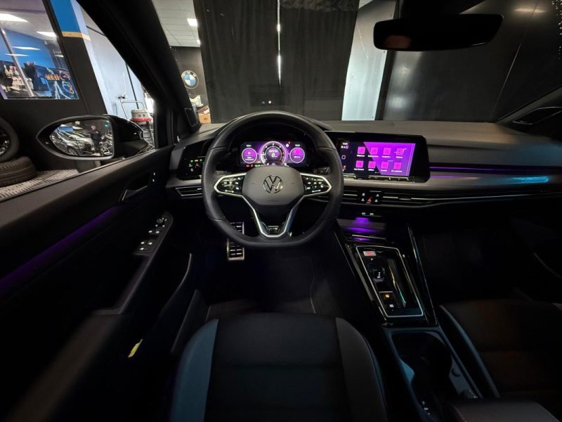 VOLKSWAGEN GOLF 8 GTD 2.0 Tdi 200cv DSG7 / TOIT OUVRANT + AFFICHAGE TETE HAUTE + CUIR ELEC + H&K /