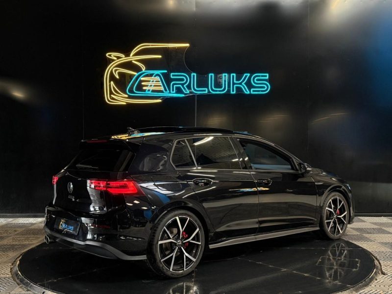 VOLKSWAGEN GOLF 8 GTD 2.0 Tdi 200cv DSG7 / TOIT OUVRANT + AFFICHAGE TETE HAUTE + CUIR ELEC + H&K /