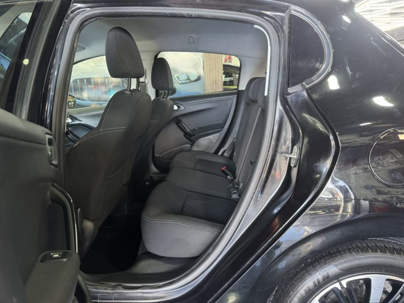 PEUGEOT 208 1.2 PURETECH 110CH E6.C GT LINE S&S EAT6 5P 2018