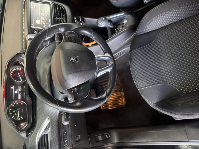 PEUGEOT 208 1.2 PURETECH 110CH E6.C GT LINE S&S EAT6 5P 2018