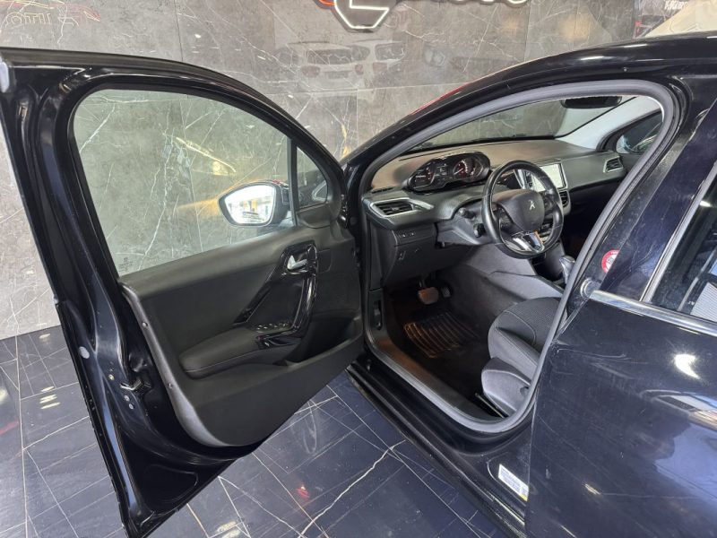 PEUGEOT 208 1.2 PURETECH 110CH E6.C GT LINE S&S EAT6 5P 2018