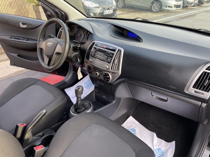 HYUNDAI I20 1.1 CRDI75   GARANTIE 3/12 MOIS 2014