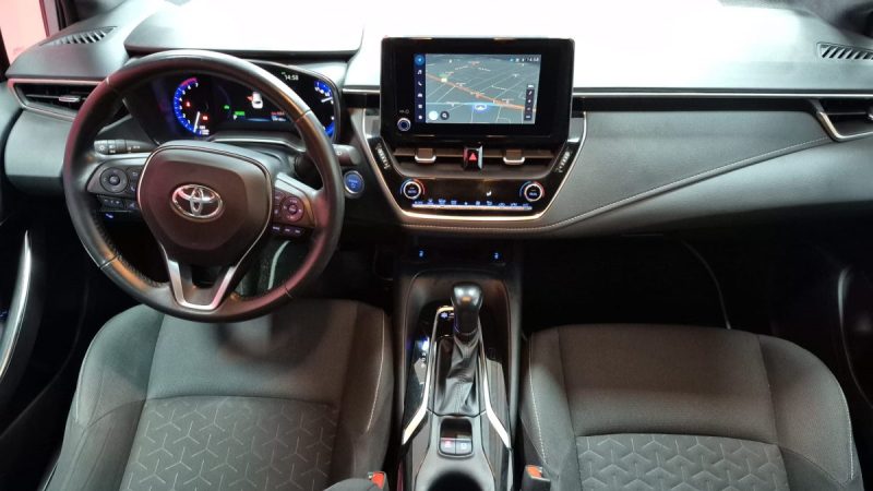 TOYOTA COROLLA TOURING SPORTS 122cv DYNAMIC BUSINESS/1 ERE MAIN/TVA RECUPERABLE