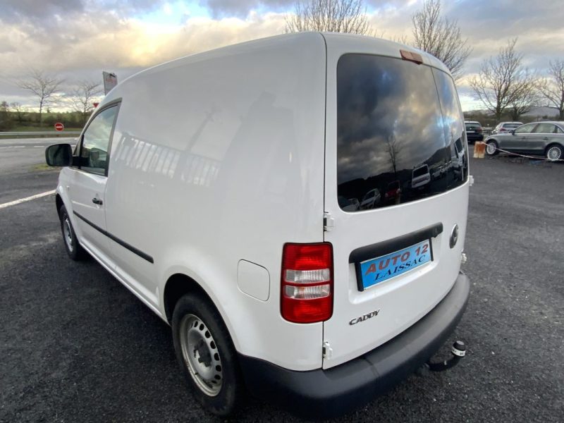 VOLKSWAGEN CADDY VAN 1.6 TDI 102 BUSINESS LINE 2014 * CROCHET D’ATTELAGE 