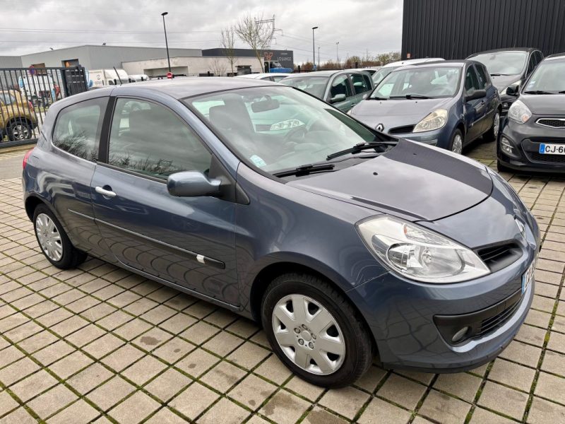 RENAULT CLIO III BVA 1.6i 16V 112 CH 2007 CONFORT