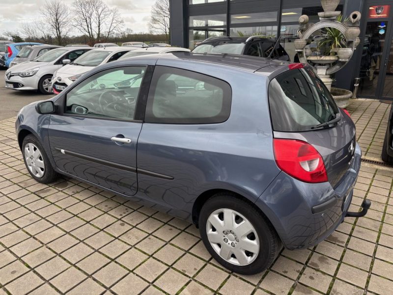 RENAULT CLIO III BVA 1.6i 16V 112 CH 2007 CONFORT