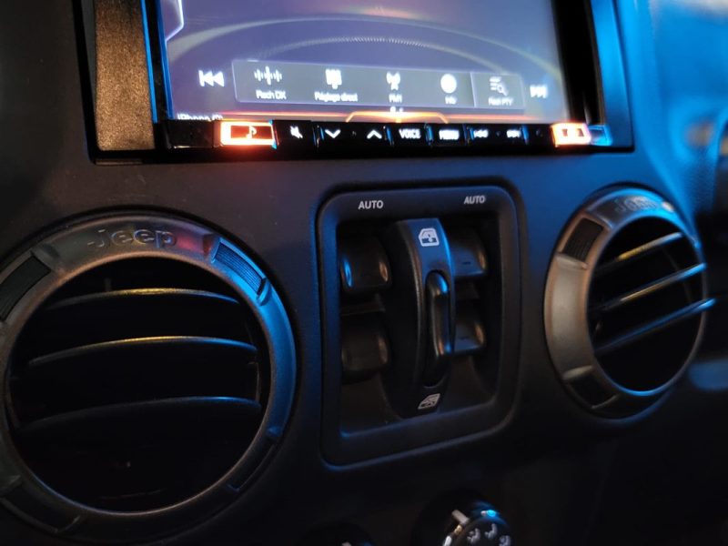 JEEP WRANGLER III 3.6 V6 284cv UNLIMITED GOLDEN EAGLE Décapotable AWD 4X4 BVA