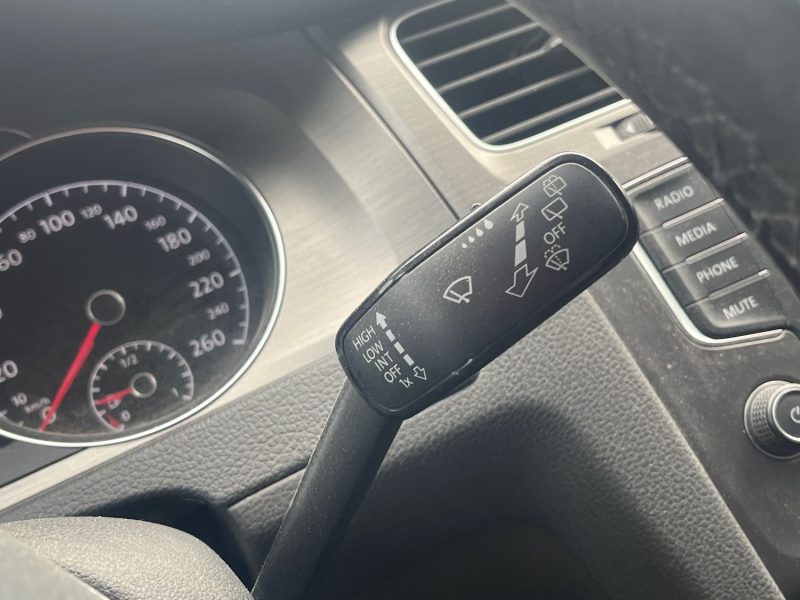 VOLKSWAGEN GOLF 7 (VII) 1.6 TDI 105 CV CONFORTLINE - DISTRIBUTION OK  - GARANTIE 12 MOIS  