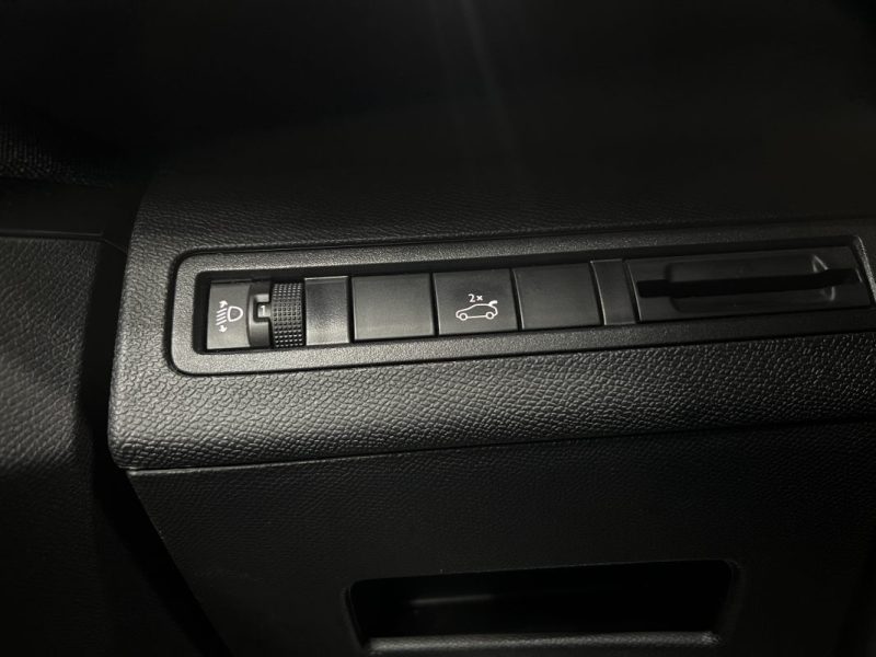 Peugeot 3008 1.6 BlueHDI 120ch Allure Business S&S EAT6 | Sièges électriques | Caméra | Carplay
