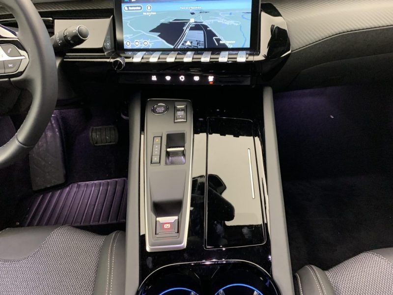 PEUGEOT 508 SW HYBRID 180 E-EAT8 ALLURE 2025