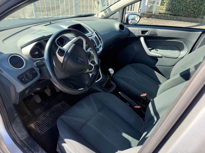 FORD FIESTA 1.6 TDCI 95 TITANIUM + GARANTIE 