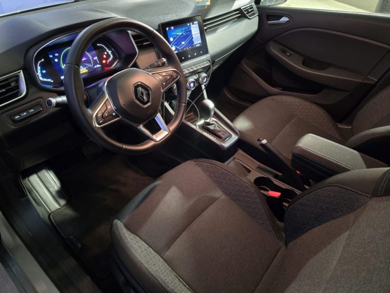RENAULT CLIO 5 1.6 E-TECH BUSINESS 140Cv - BVA -ENTRETIEN COMPLET - CARPLAY-CT OK