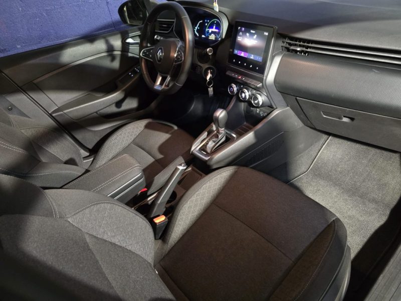 RENAULT CLIO 5 1.6 E-TECH BUSINESS 140Cv - BVA -ENTRETIEN COMPLET - CARPLAY-CT OK