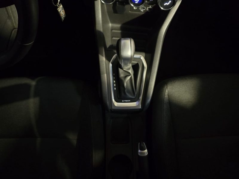 RENAULT CLIO 5 1.6 E-TECH BUSINESS 140Cv - BVA -ENTRETIEN COMPLET - CARPLAY-CT OK