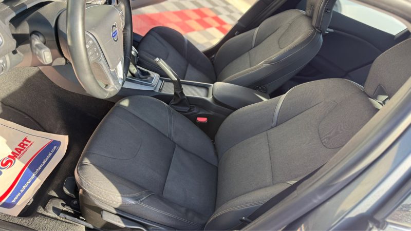 VOLVO V40 CROSS D2 115CH START&STOP MOMENTUM POWERSHIFT 2014