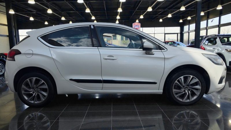 CITROEN DS DS4 1.6 TURBO 200CV SPORT CHIC TOUTES OPTIONS GARANTIE 6MOIS