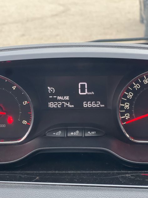 PEUGEOT 208 1.6 E-HDI FAP  92 CV 2012