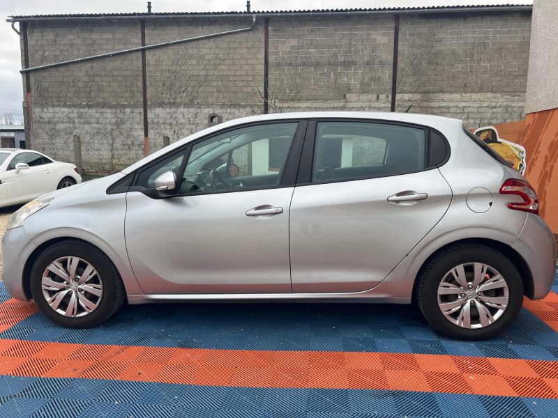 PEUGEOT 208 1.6 E-HDI FAP  92 CV 2012
