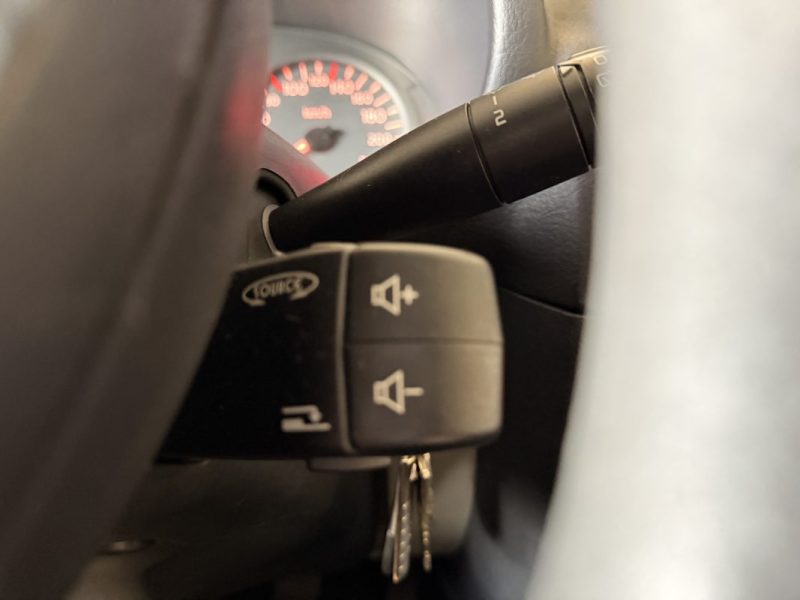 RENAULT CLIO II - 1.2i - 75 ch - Phase 2 - COURROIE DISTRIBUTION ET EMBRAYAGE NEUFS -