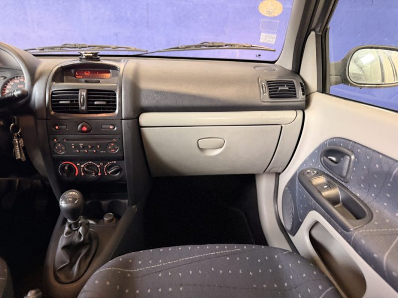 RENAULT CLIO II - 1.2i - 75 ch - Phase 2 - COURROIE DISTRIBUTION ET EMBRAYAGE NEUFS -
