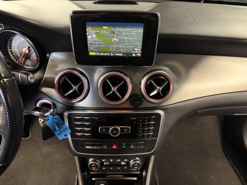 MERCEDES CLA FASCINATION AMG 220 CDI 2.2 170 Cv BOITE AUTOMATIQUE 7G TOIT OUVRANT - GARANTIE 1 AN