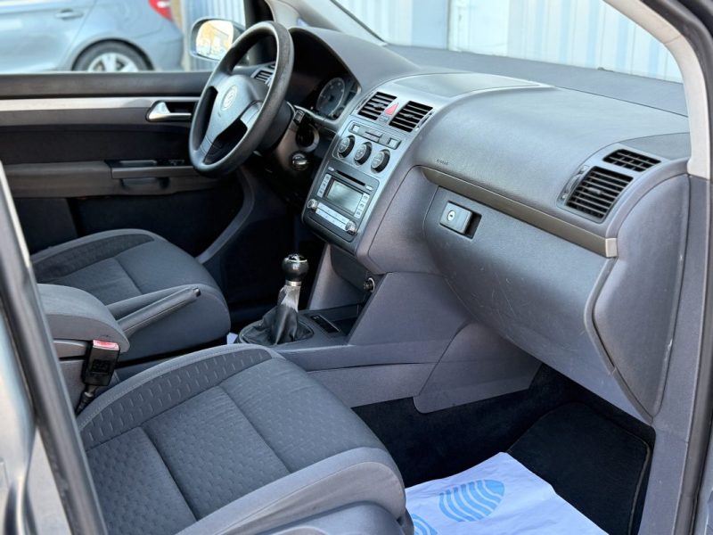 VOLKSWAGEN TOURAN 1.9 TDI 105CV CONFORT 7P 2007 194 000KM