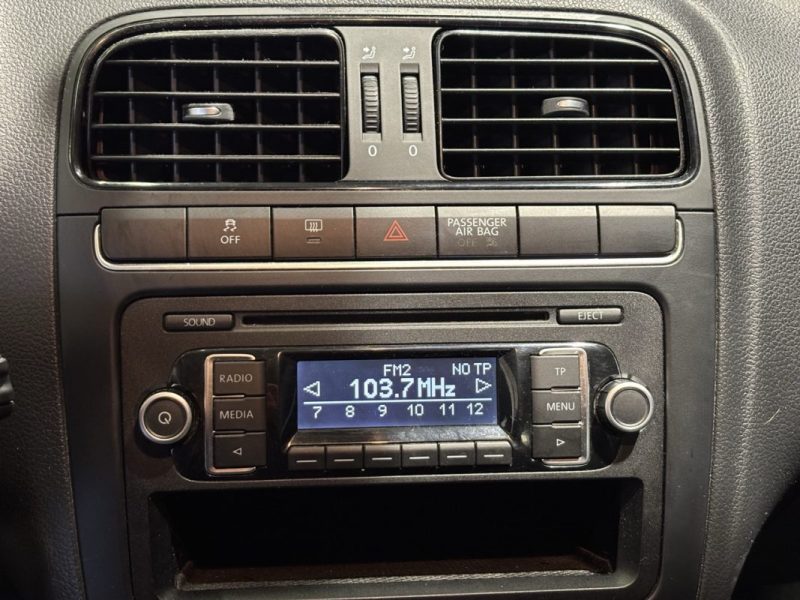 VOLKSWAGEN POLO 1.2 60CH TRENDLINE 3P PREMIÈRE MAIN 