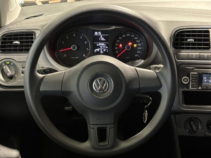 VOLKSWAGEN POLO 1.2 60CH TRENDLINE 3P PREMIÈRE MAIN 