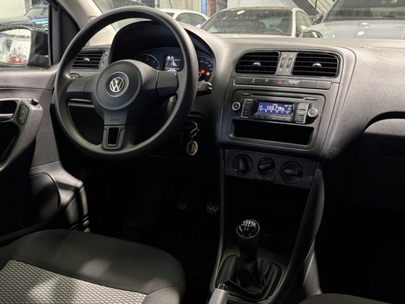 VOLKSWAGEN POLO 1.2 60CH TRENDLINE 3P PREMIÈRE MAIN 