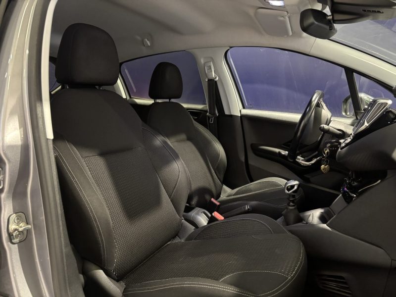 PEUGEOT 208 1.2 PURETECH 110CH TECH LINE S&S CARPLAY 2018
