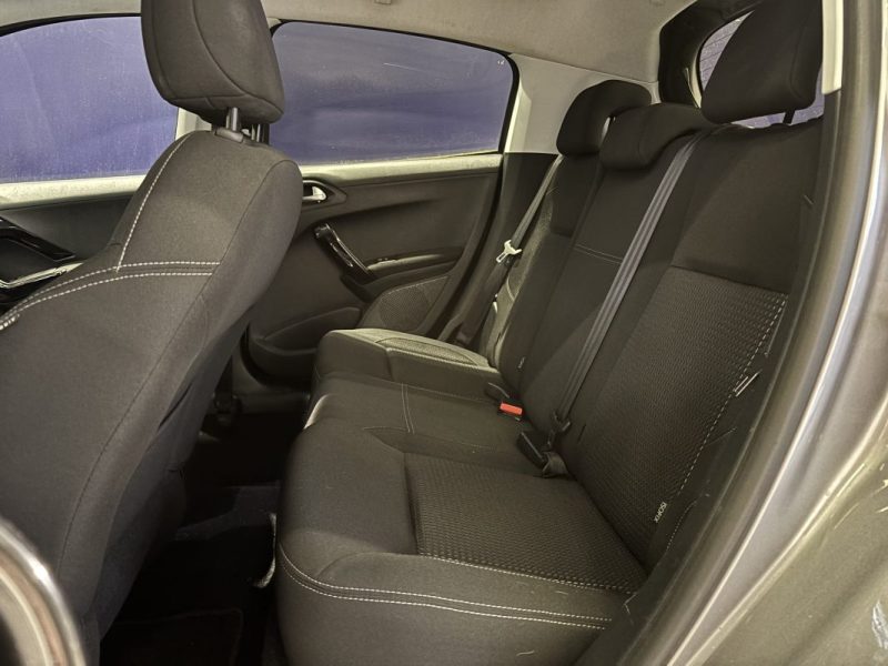 PEUGEOT 208 1.2 PURETECH 110CH TECH LINE S&S CARPLAY 2018