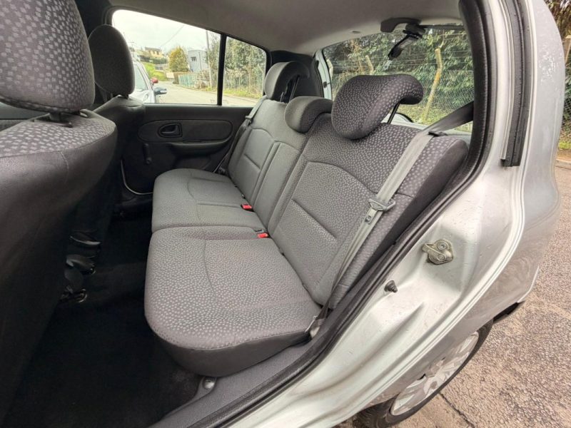 RENAULT CLIO II 1.2 CAMPUS