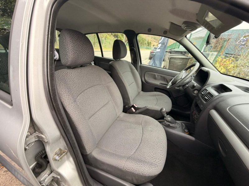 RENAULT CLIO II 1.2 CAMPUS