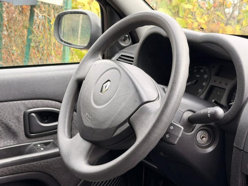 RENAULT CLIO II 1.2 CAMPUS