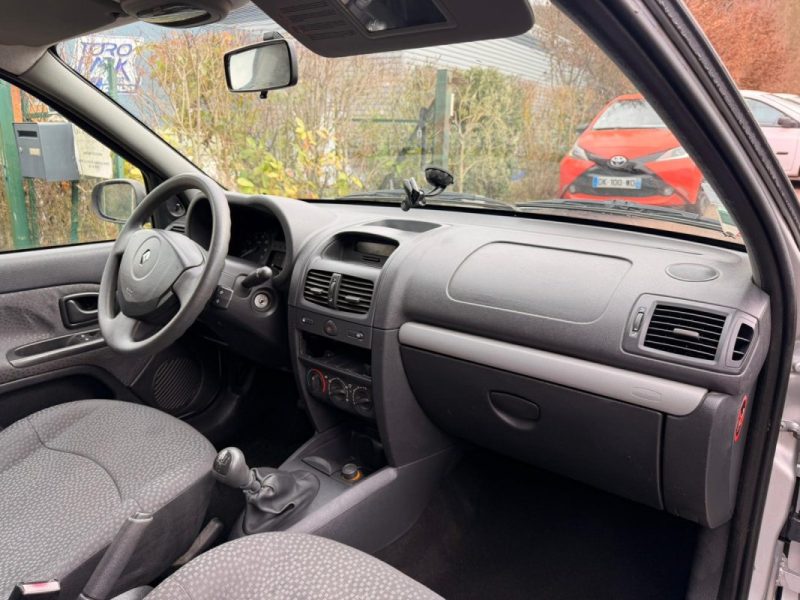 RENAULT CLIO II 1.2 CAMPUS