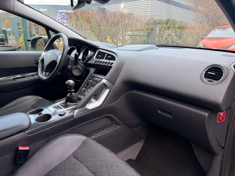 PEUGEOT 3008 1.6 HDI115 ACTIVE 