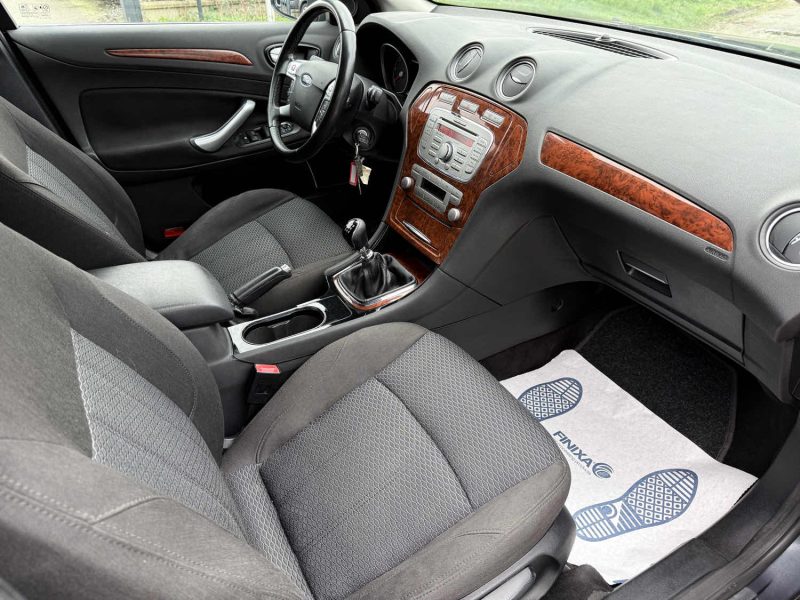 FORD MONDEO SW 1.8 TDCi 125 GHIA – Grand Coffre – Clim Auto –  Régulateur – Révisée & Garantie 6mois