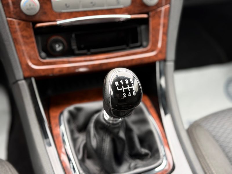 FORD MONDEO SW 1.8 TDCi 125 GHIA – Grand Coffre – Clim Auto –  Régulateur – Révisée & Garantie 6mois