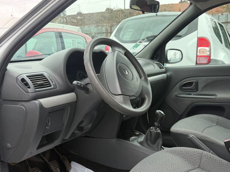 RENAULT CLIO II 1.2 2009
