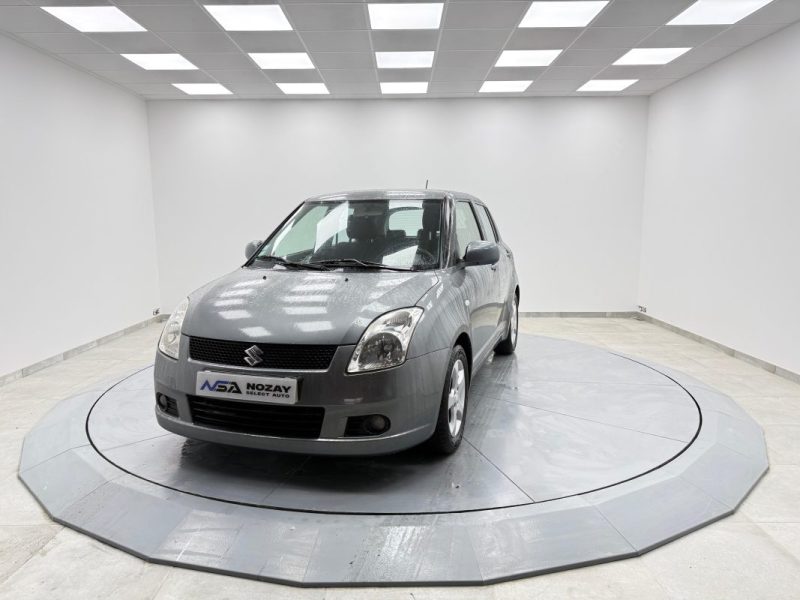 SUZUKI SWIFT 1.3i  92 CV GARANTIE 12 MOIS 