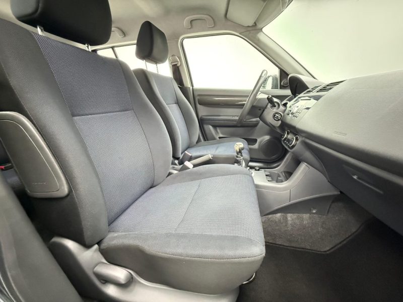 SUZUKI SWIFT 1.3i  92 CV GARANTIE 12 MOIS 