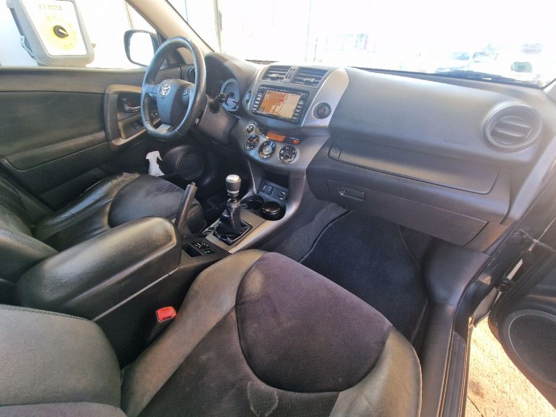TOYOTA RAV4 III 2.2 D 4D 4WD 4X4 2010