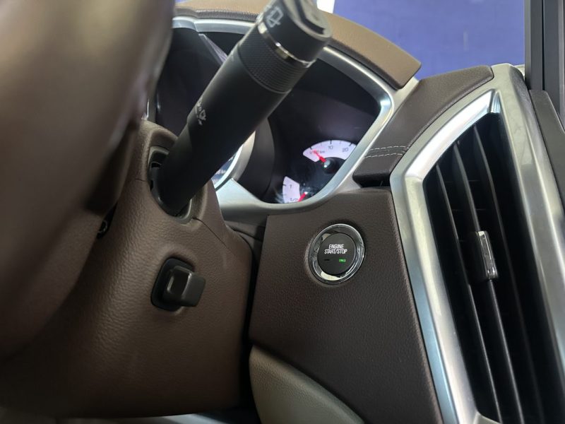 CADILLAC  SRX V6 3.0 269 CH AWD 2012