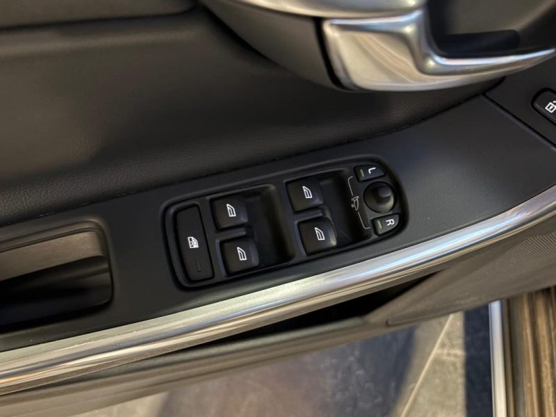 🔹 VOLVO V60 Cross Country 2.0 D4 190 CH 🔥Sièges chauffant 🗺️ GPS 🚙 Attelage  🛡️ Garantie 6 mois
