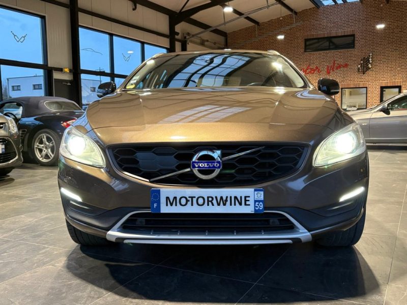 🔹 VOLVO V60 Cross Country 2.0 D4 190 CH 🔥Sièges chauffant 🗺️ GPS 🚙 Attelage  🛡️ Garantie 6 mois