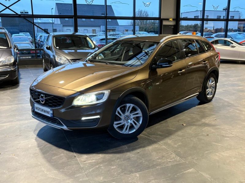 🔹 VOLVO V60 Cross Country 2.0 D4 190 CH 🔥Sièges chauffant 🗺️ GPS 🚙 Attelage  🛡️ Garantie 6 mois