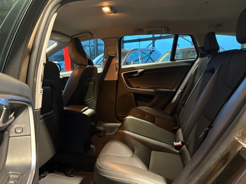 🔹 VOLVO V60 Cross Country 2.0 D4 190 CH 🔥Sièges chauffant 🗺️ GPS 🚙 Attelage  🛡️ Garantie 6 mois
