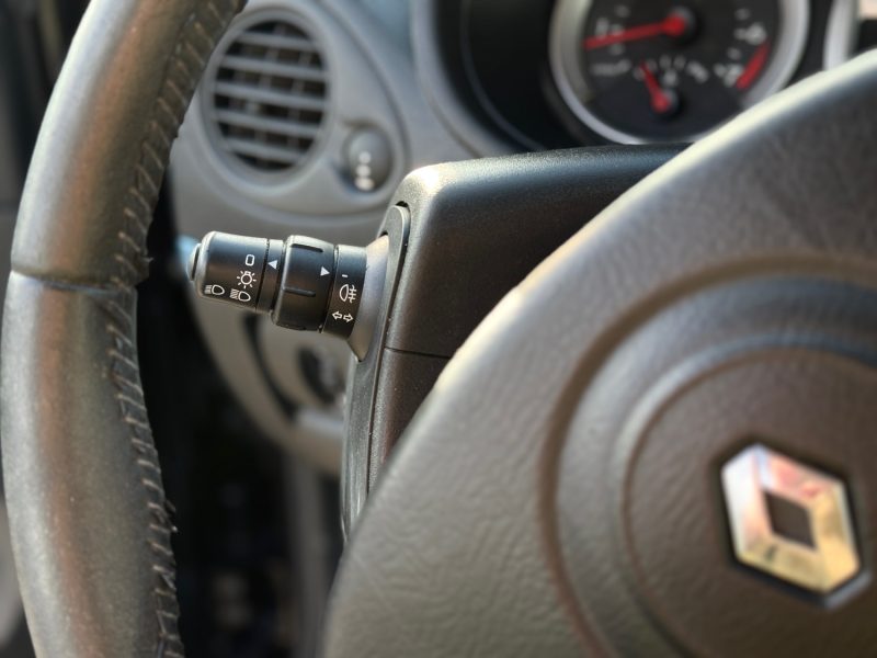 Renault Clio III 1.2 75 ch Extreme – Idéal Jeune Conducteur – Clim – Révisée & Garantie 6 mois