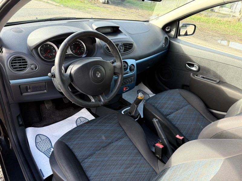 RENAULT CLIO III 1.2 75 ch EXTREME – Idéal Jeune Conducteur – Clim – Révisée & Garantie 6 mois