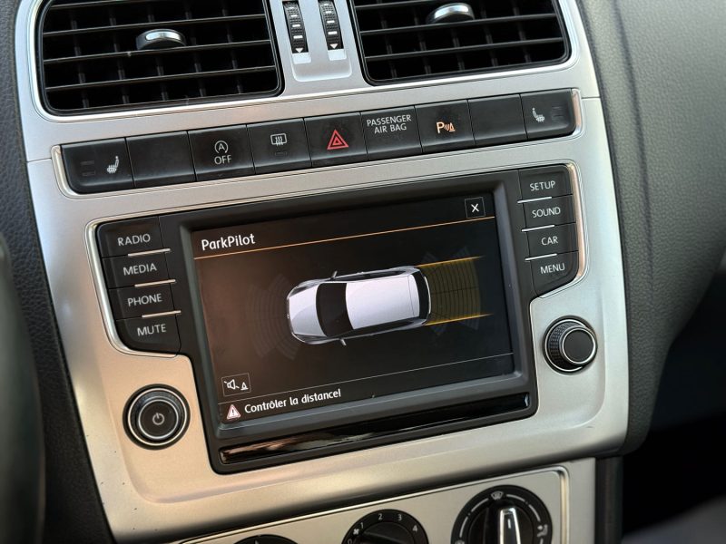 VOLKSWAGEN POLO 1.4 TDI 90 R-LINE – DSG7 – Écran Tactile – Radar AV/AR – Révisée & Garantie 6 mois